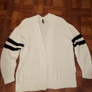 *BUY 2 GET 1 FREE* H&M Cardigan